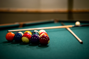 5 Things to Consider When Choosing Your Own Pool Table