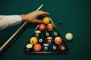 7 Benefits of Playing Billiards That You May Not Know Of